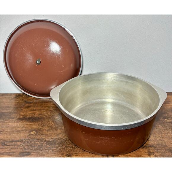 Vintage 1970s Club Cast Aluminum Brown Dutch Oven 4 Qt - Picture 1 of 14
